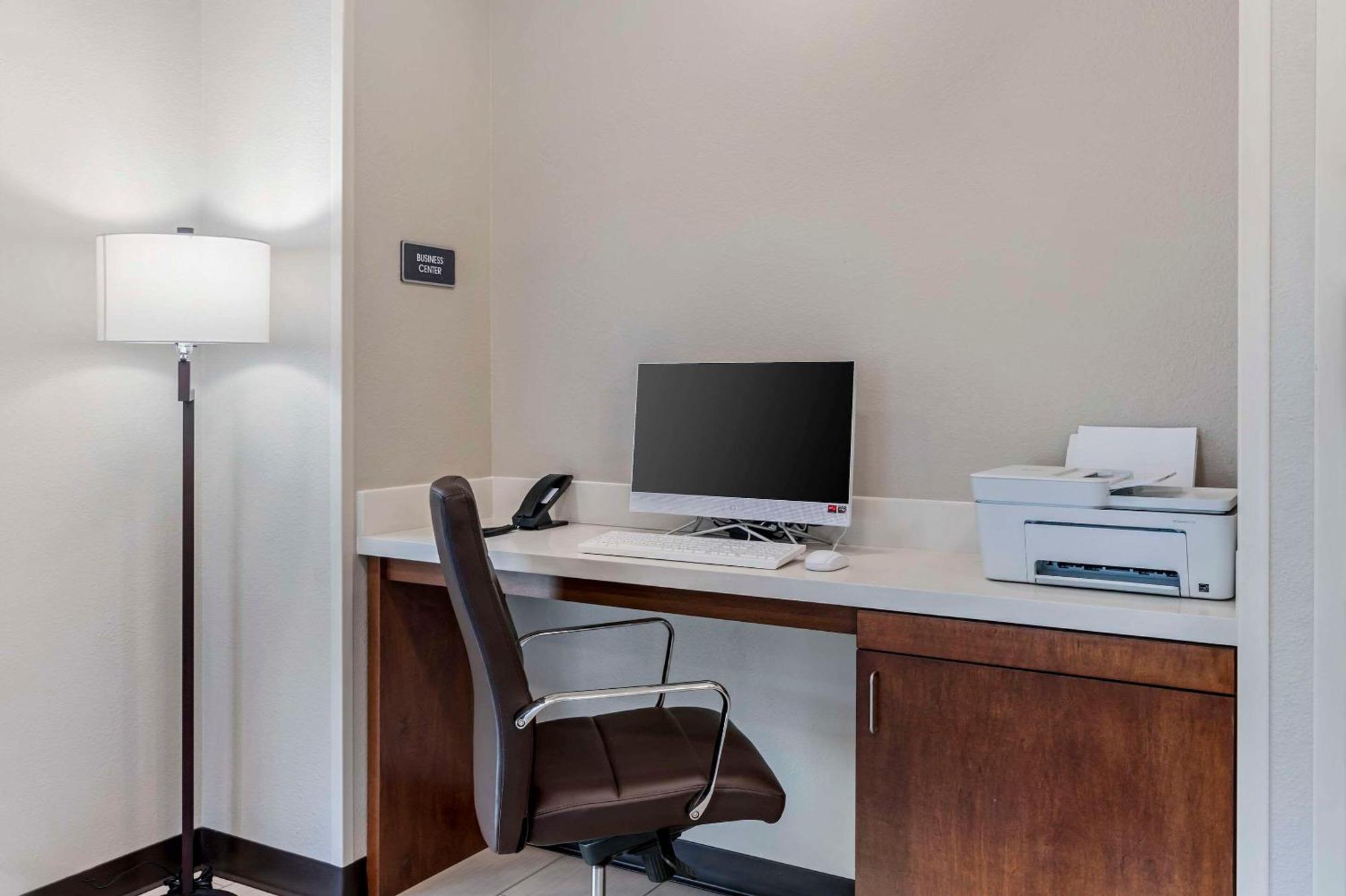 Comfort Inn & Suites Brunswick Esterno foto
