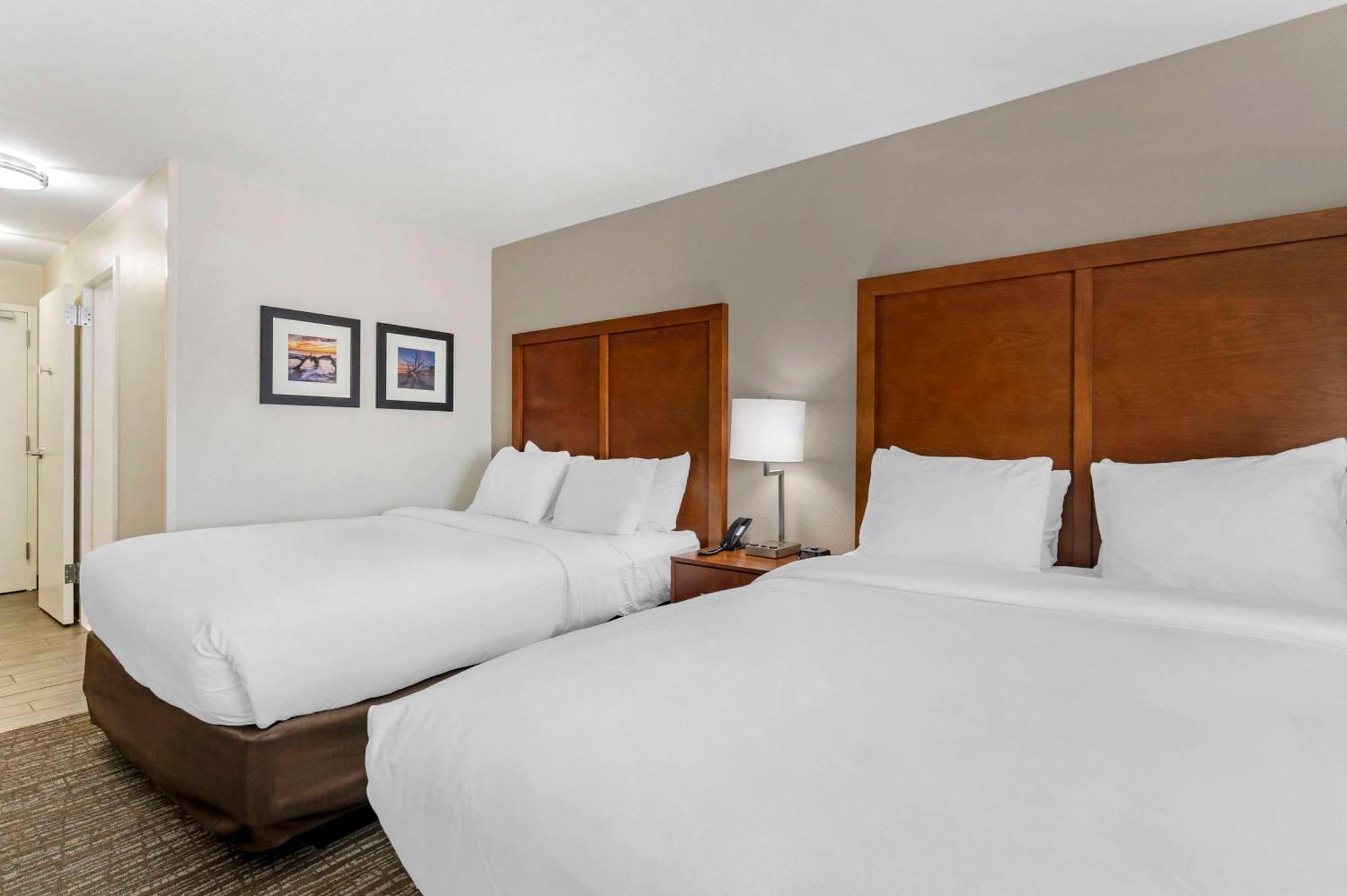 Comfort Inn & Suites Brunswick Esterno foto