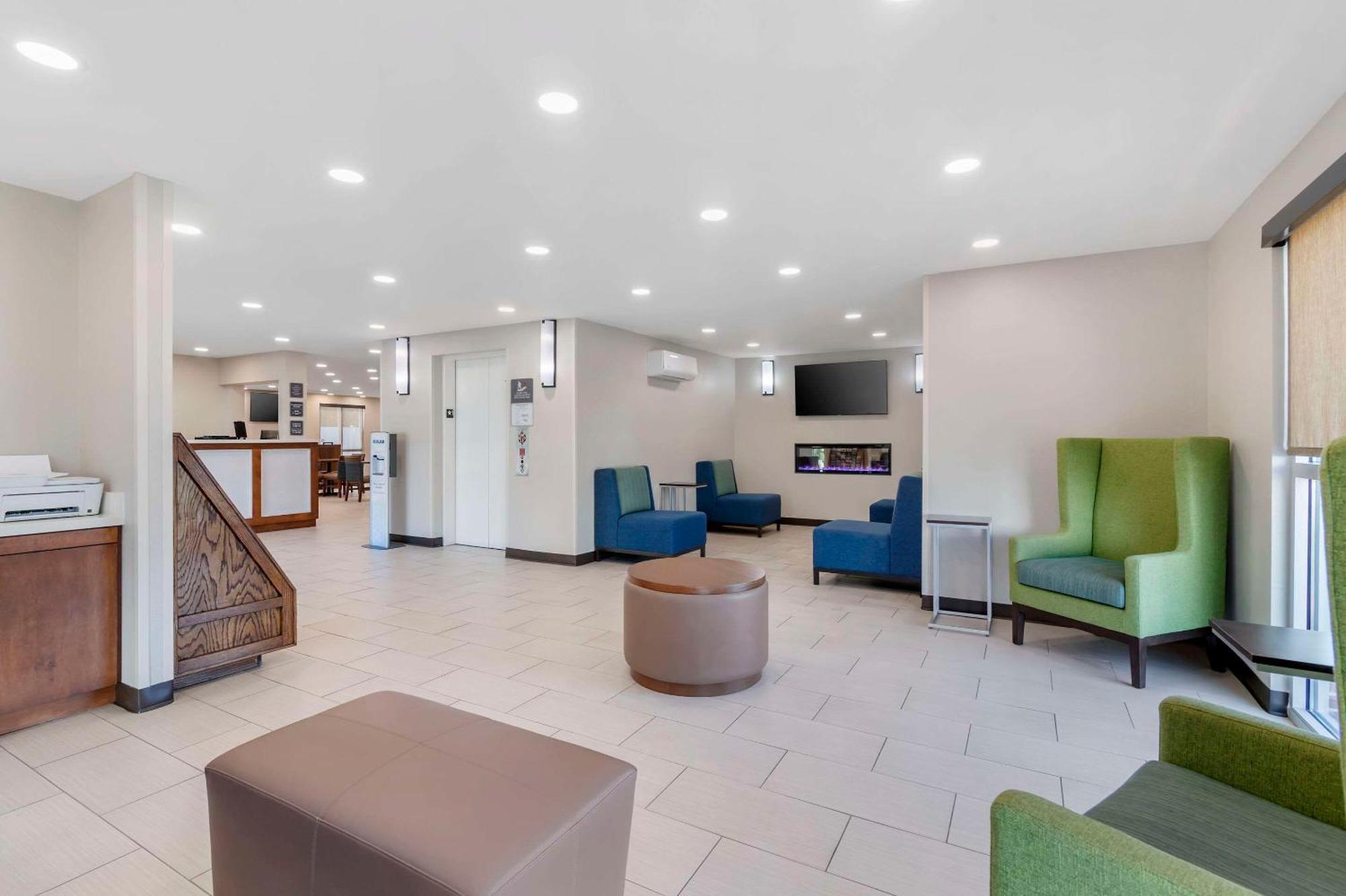 Comfort Inn & Suites Brunswick Esterno foto