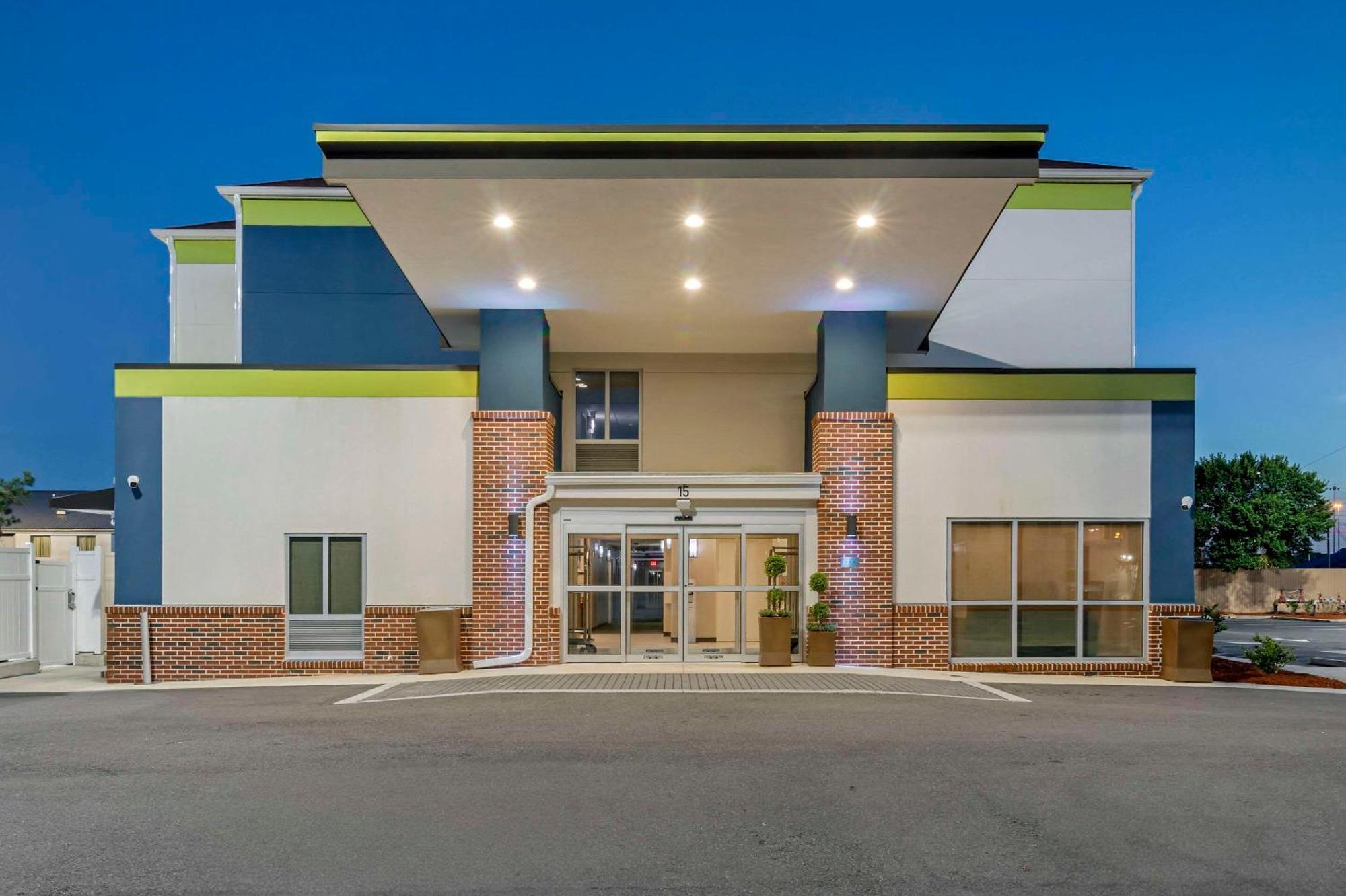 Comfort Inn & Suites Brunswick Esterno foto