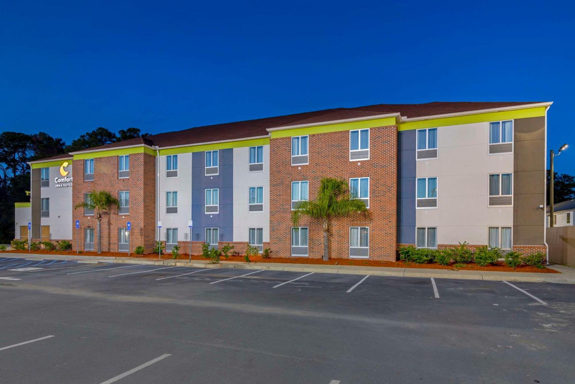 Comfort Inn & Suites Brunswick Esterno foto
