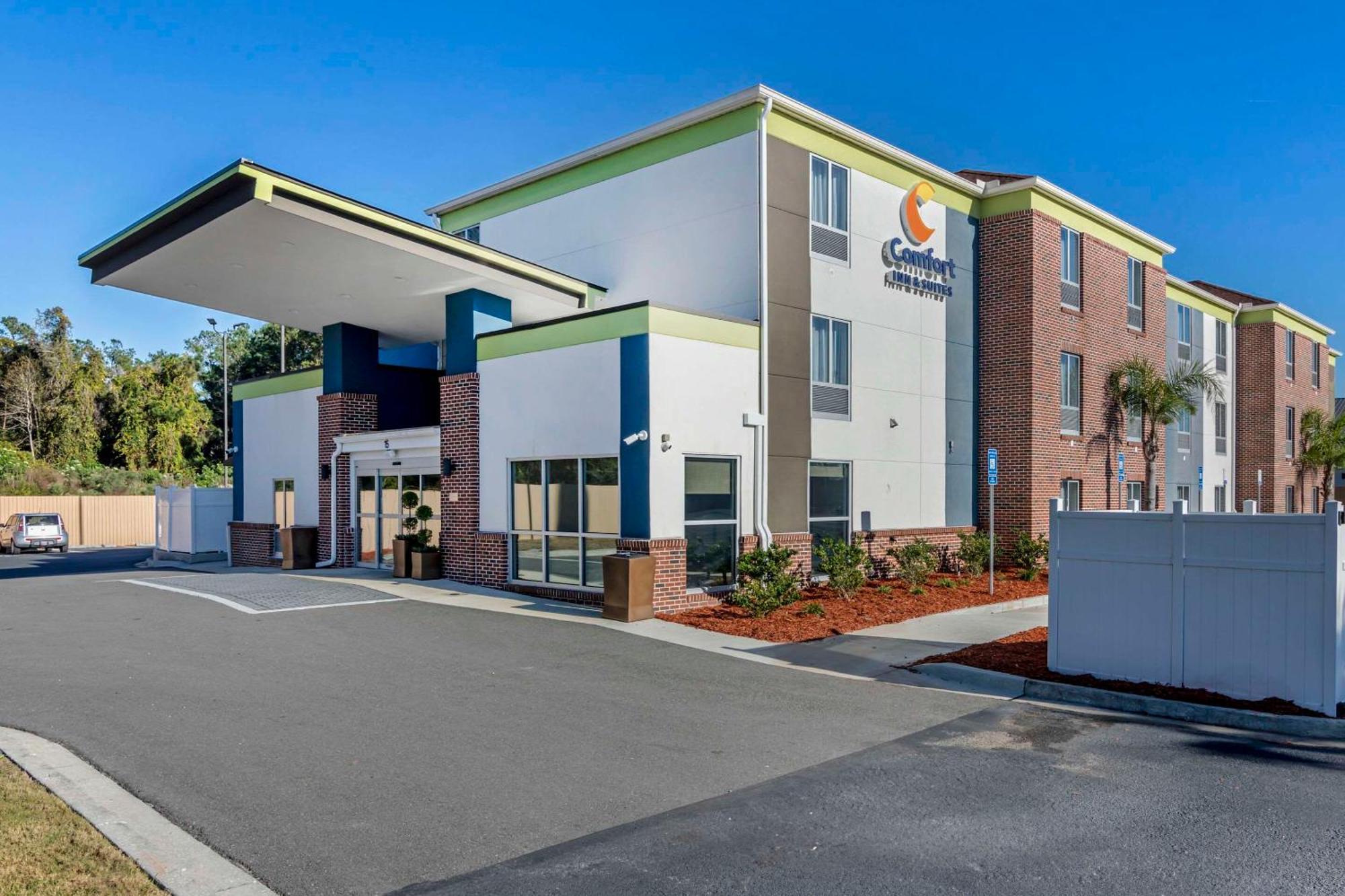 Comfort Inn & Suites Brunswick Esterno foto